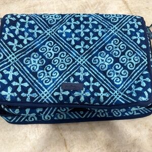 Vera Bradley Travel Organizer Hanging Jewelry Cosmetic Blue Quilted